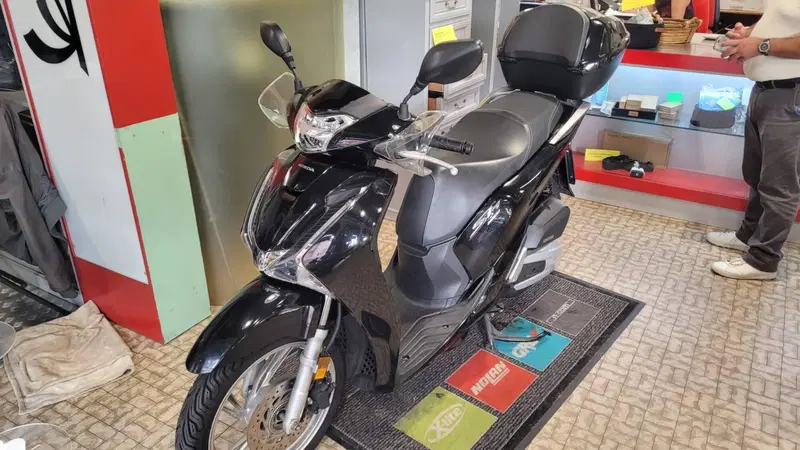 Honda SH 150i (2017 - 19) (4)