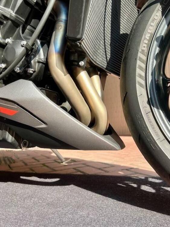 Triumph Street Triple 765 RS (2023 - 25) (4)