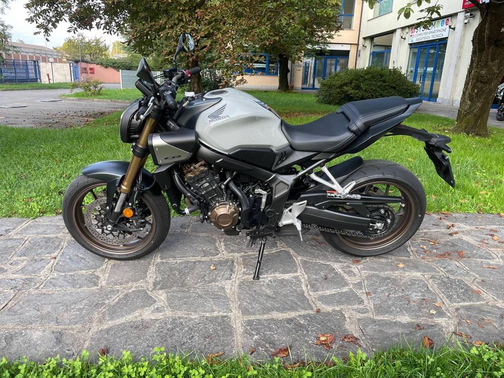 Honda CB 650 R E-Clutch (2024 - 25)