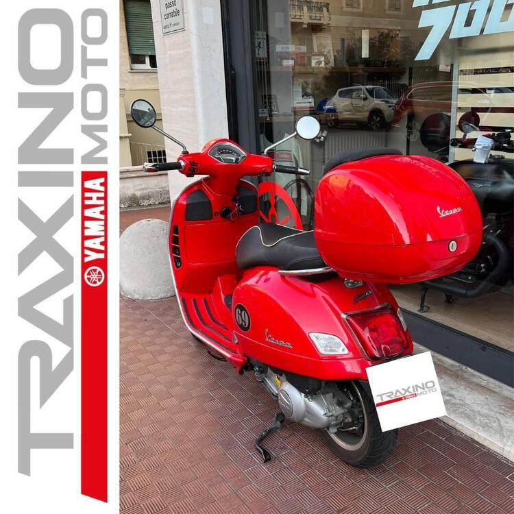 Vespa GTS 300 Super (2008 - 16) (2)