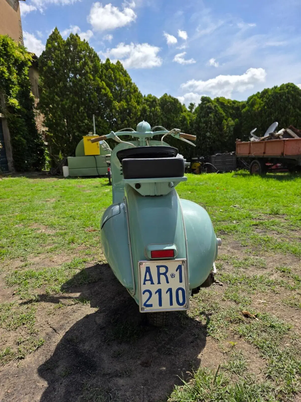 Vespa 125U (4)