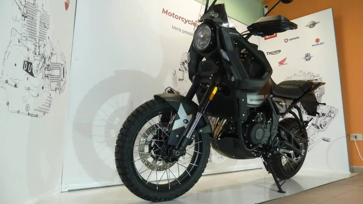 Brixton Motorcycles Crossfire 500 Storr (2025 - 26) (9)