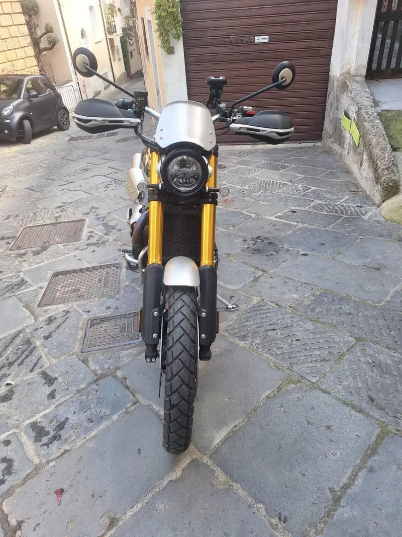 Triumph Scrambler 1200 XE Chrome Edition (2023)