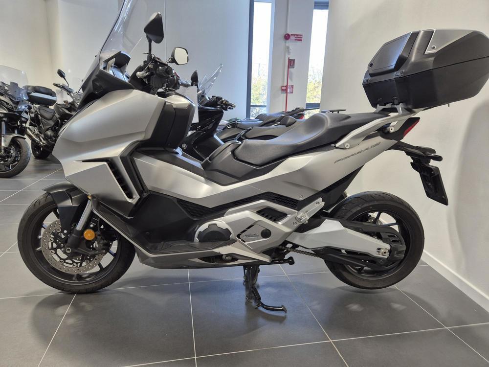 Honda Forza 750 DCT Urban (2021 - 24) (2)