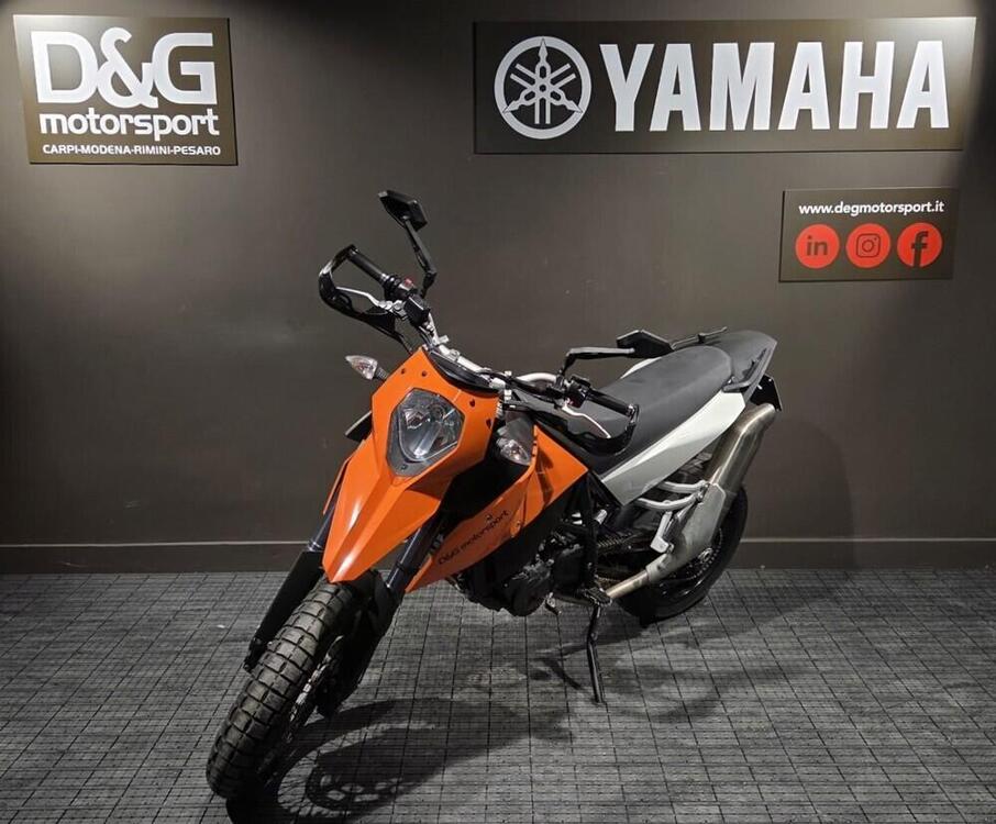 KTM 690 SMC (2008- 11) (2)