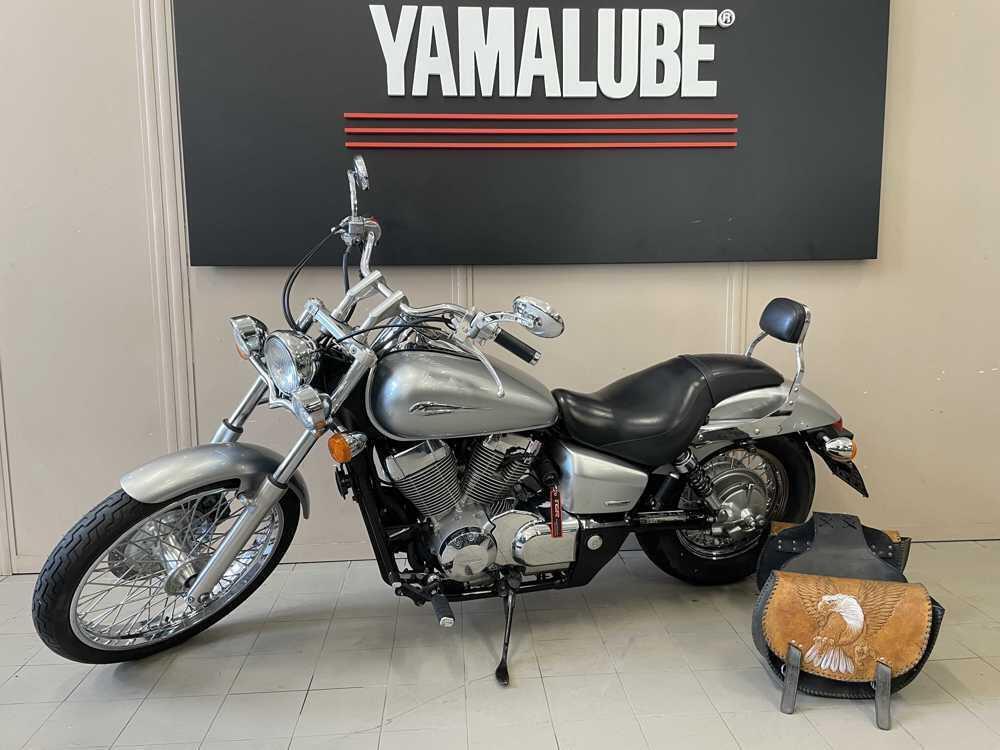 Honda VT 750 Shadow Spirit (3)