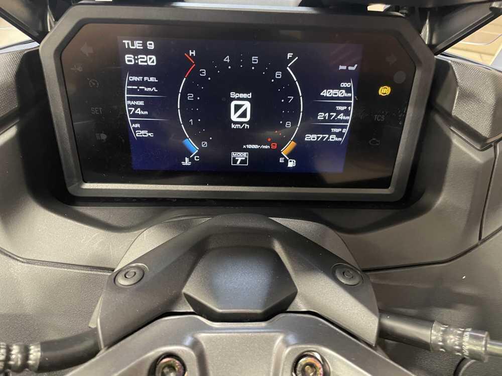 Yamaha T-Max 560 Tech Max (2022 - 24) (2)