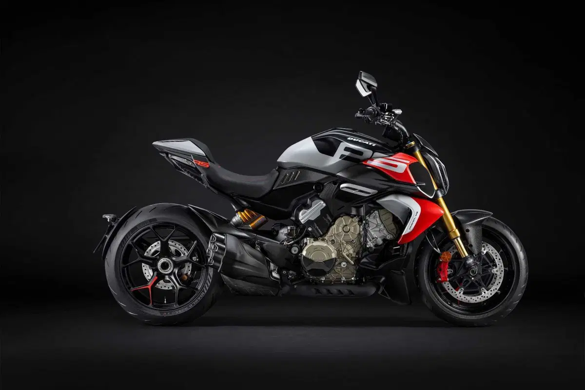 Nuove Ducati Diavel V4 RS e Multistrada V4 RS: le due novità di Borgo Panigale svelate a Misano (2)