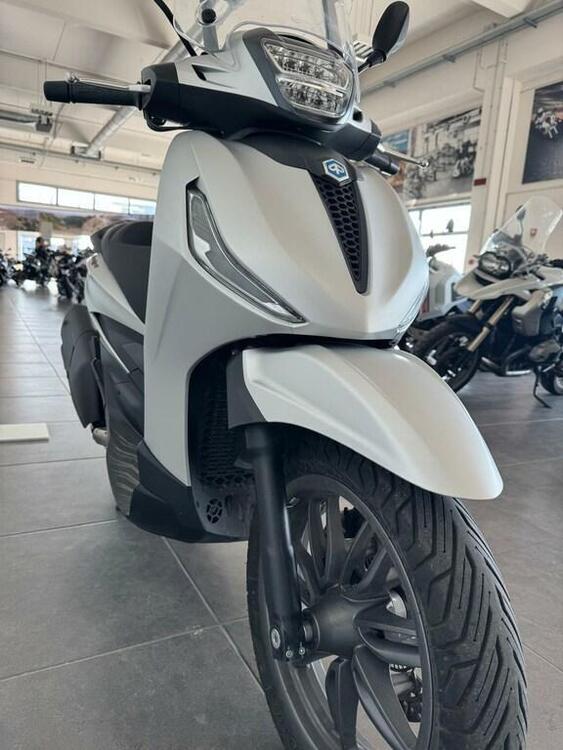 Piaggio MP3 400 Sport ABS Hpe (2021 - 22) (4)