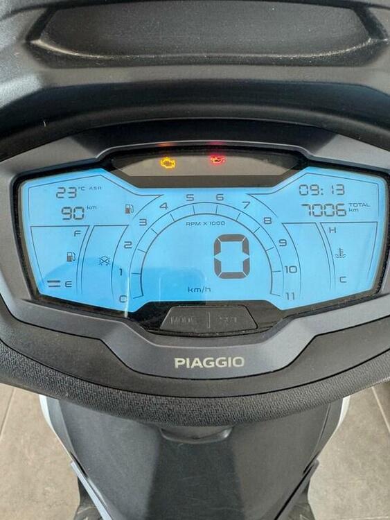 Piaggio MP3 400 Sport ABS Hpe (2021 - 22) (3)