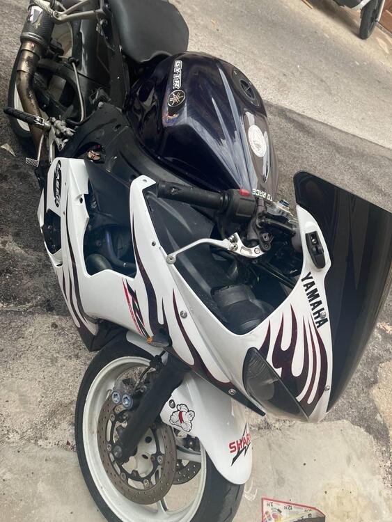 Yamaha YZF R6 (2003 - 04) (3)