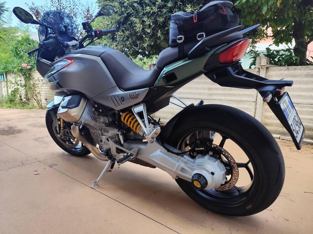 Moto Guzzi V100 Mandello S (2025)