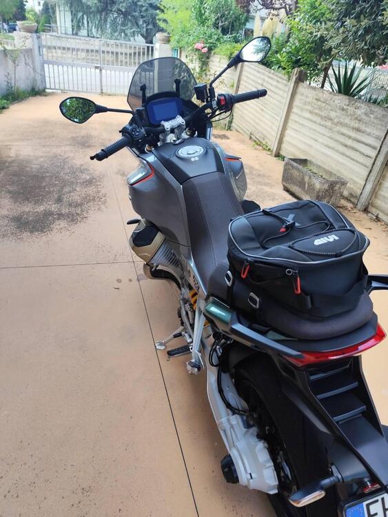 Moto Guzzi V100 Mandello S (2025) (3)