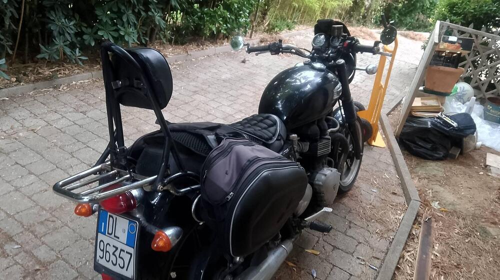 Triumph Bonneville SE (2009 - 13) (4)