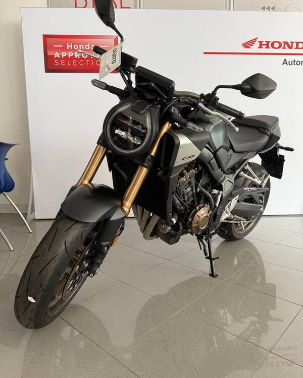 Honda CB 650 R E-Clutch (2024 - 25)