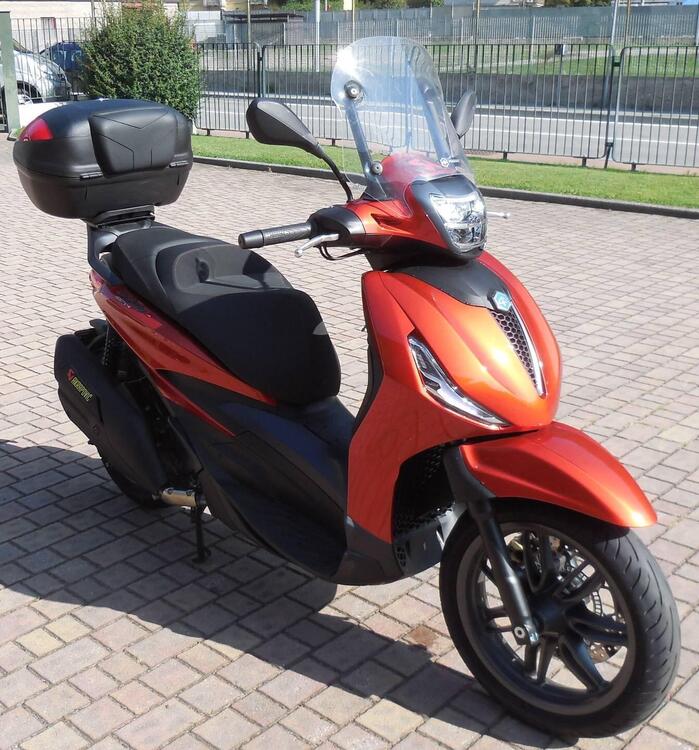 Piaggio Beverly 400 S ABS-ASR (2021 - 24) (2)