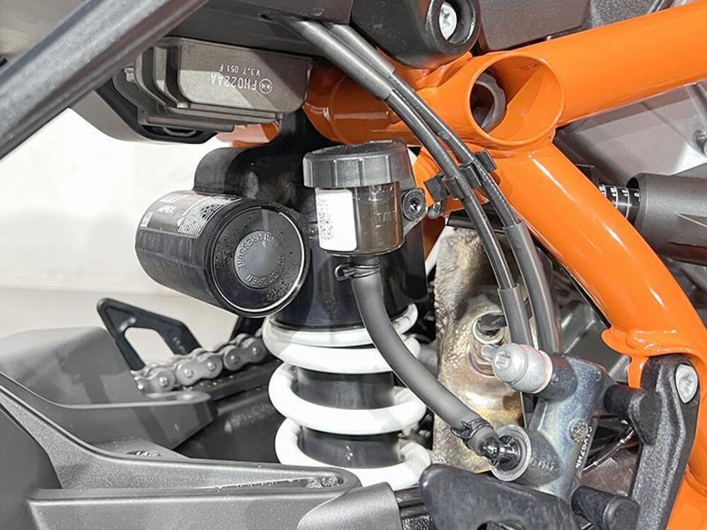 KTM 1390 Super Duke R (2024 - 26) (4)