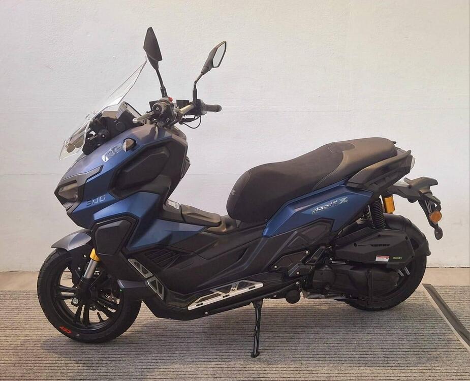 Kl Brera X 300 (2022 - 24) (2)