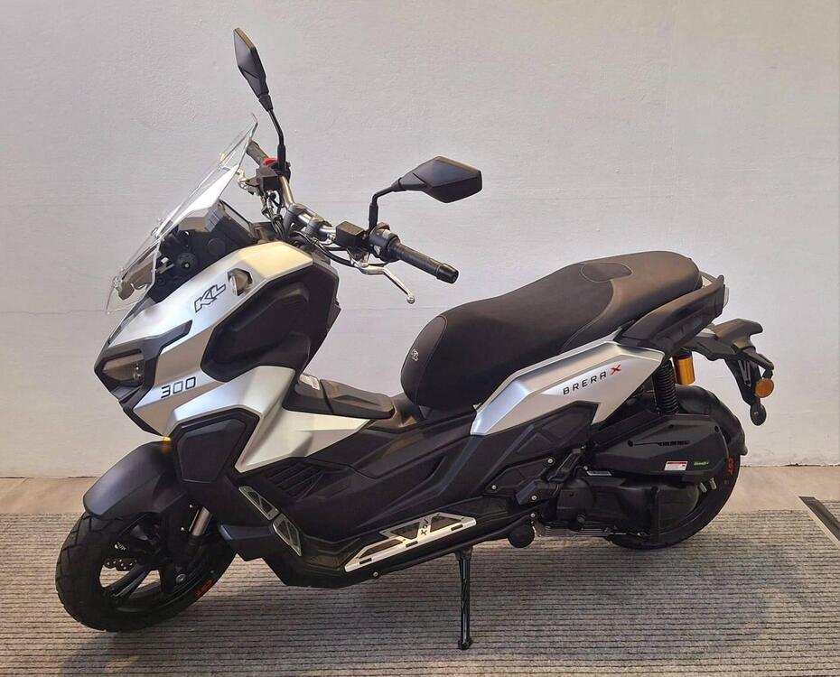 Kl Brera X 300 (2022 - 24) (2)