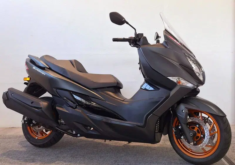 Suzuki Burgman 400 (2025 - 26) (3)