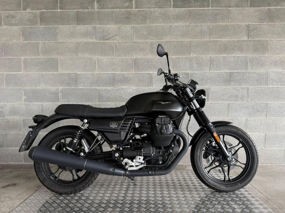 Moto Guzzi V7 III Stone (2017 - 20)