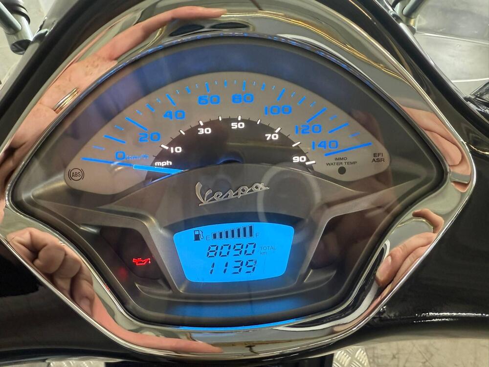 Vespa GTS 300 ABS (2014 - 16) (2)