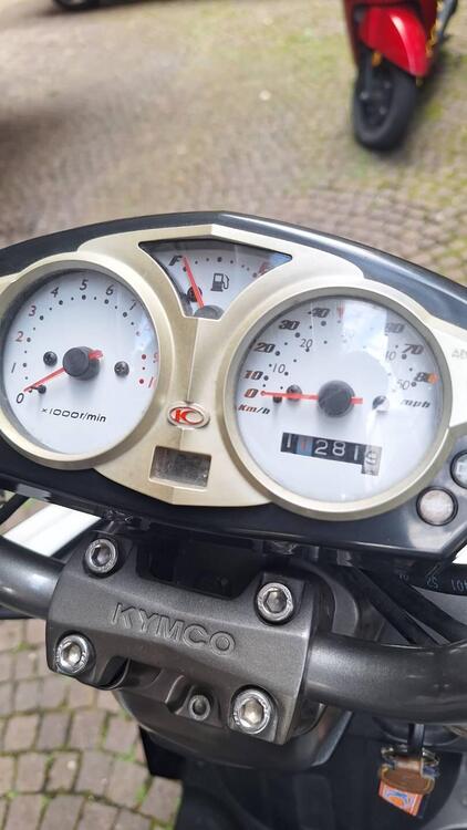 Kymco Agility 50 RS naked (2010 - 20) (4)