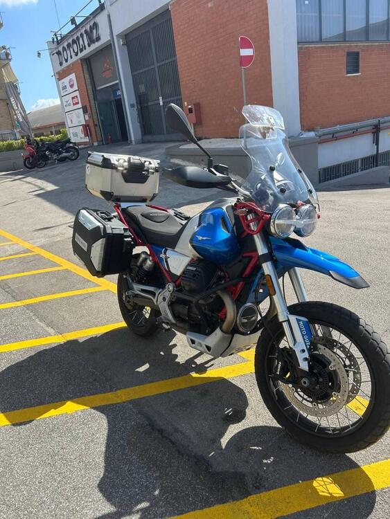 Moto Guzzi V85 TT (2024 - 25) (4)