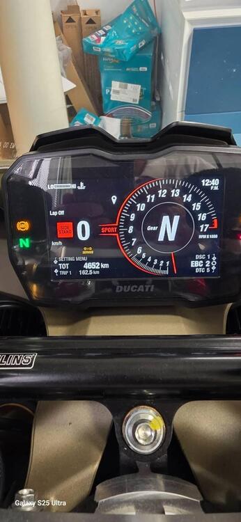 Ducati Panigale V4 R (2023 - 24) (4)