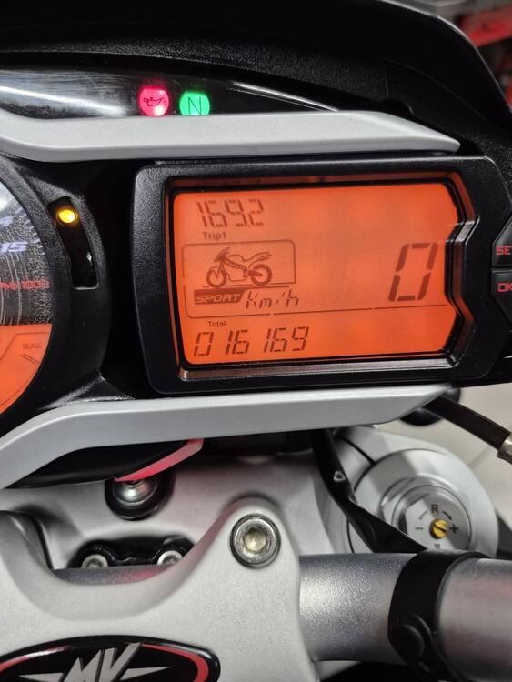 MV Agusta Brutale 920 (2011 - 12) (4)