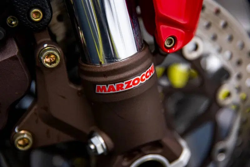 MV Agusta Brutale 910 S (2005 - 11) (17)