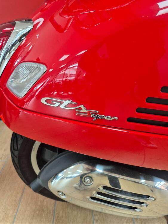 Vespa GTS 300 Super Hpe (2021 - 22) (3)