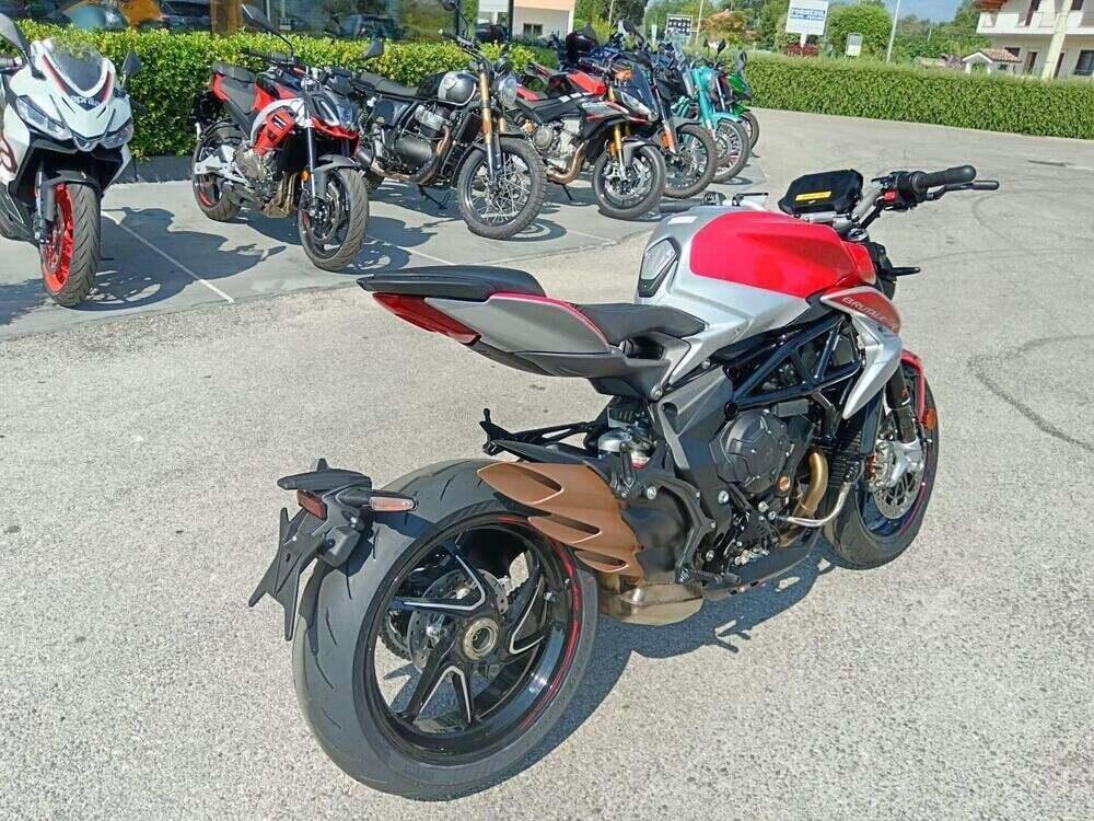 MV Agusta Brutale 800 RR Ottantesimo (2025) (4)