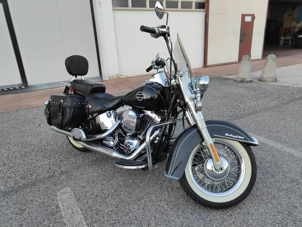 Harley-Davidson 1690 Heritage Classic (2011 - 17) - FLSTC (5)