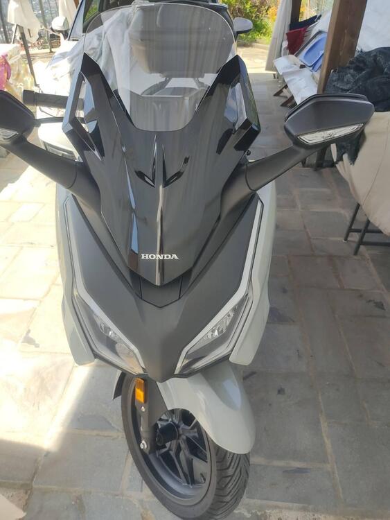 Honda Forza 350 (2025)