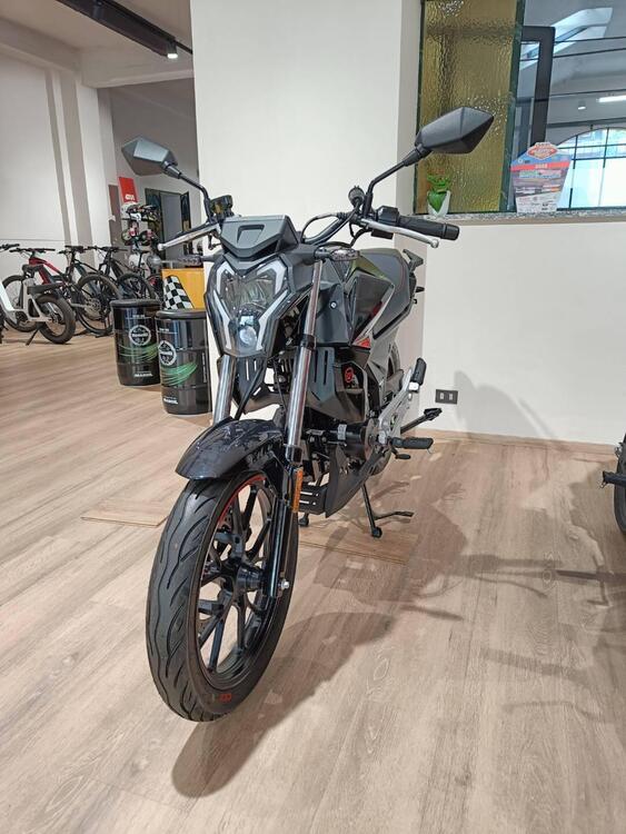 Keeway Motor RKS 125 (2025) (2)