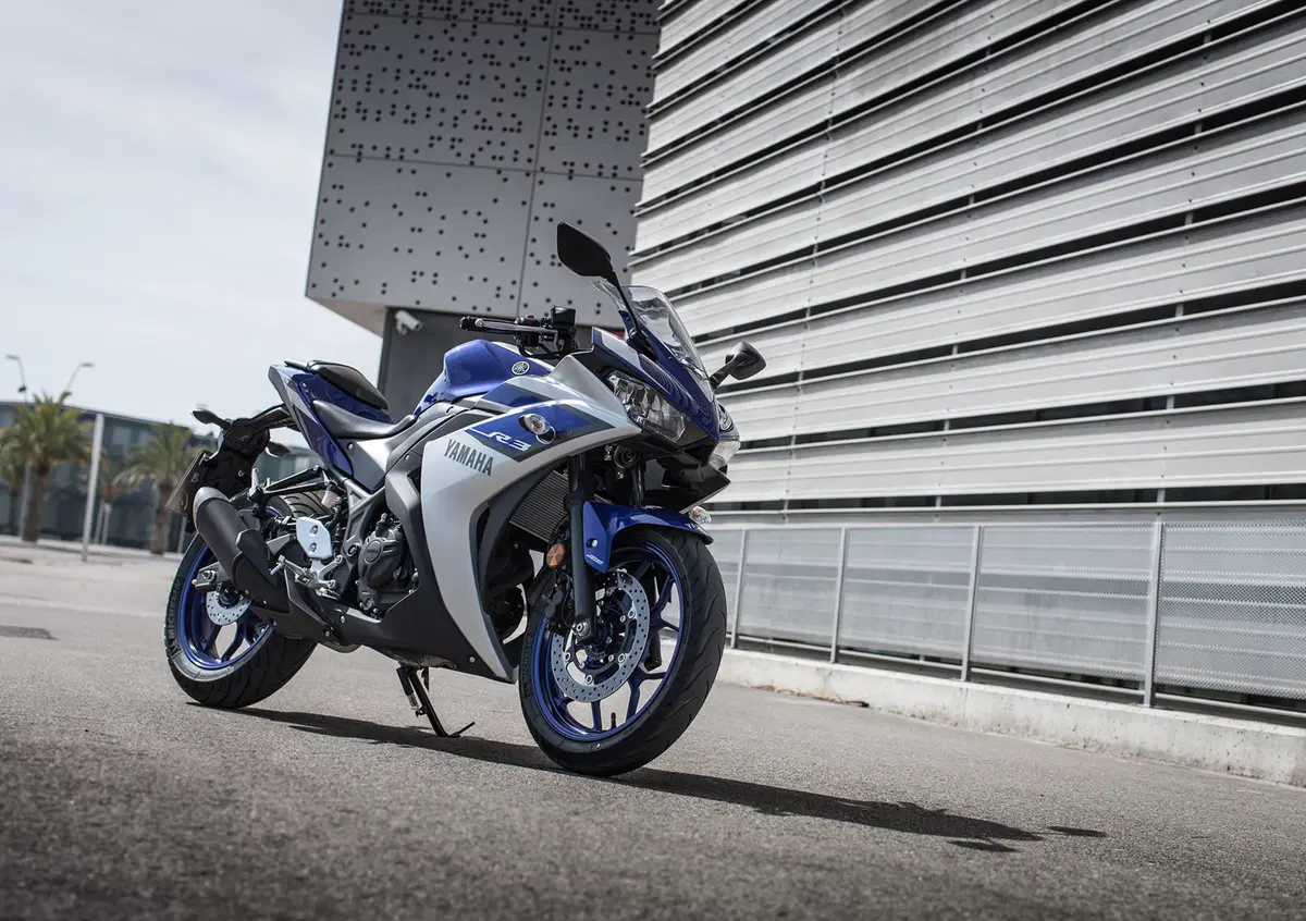 Fabrizio Corsi (Yamaha): "YZF-R3, la 300 dall'indole sportiva"