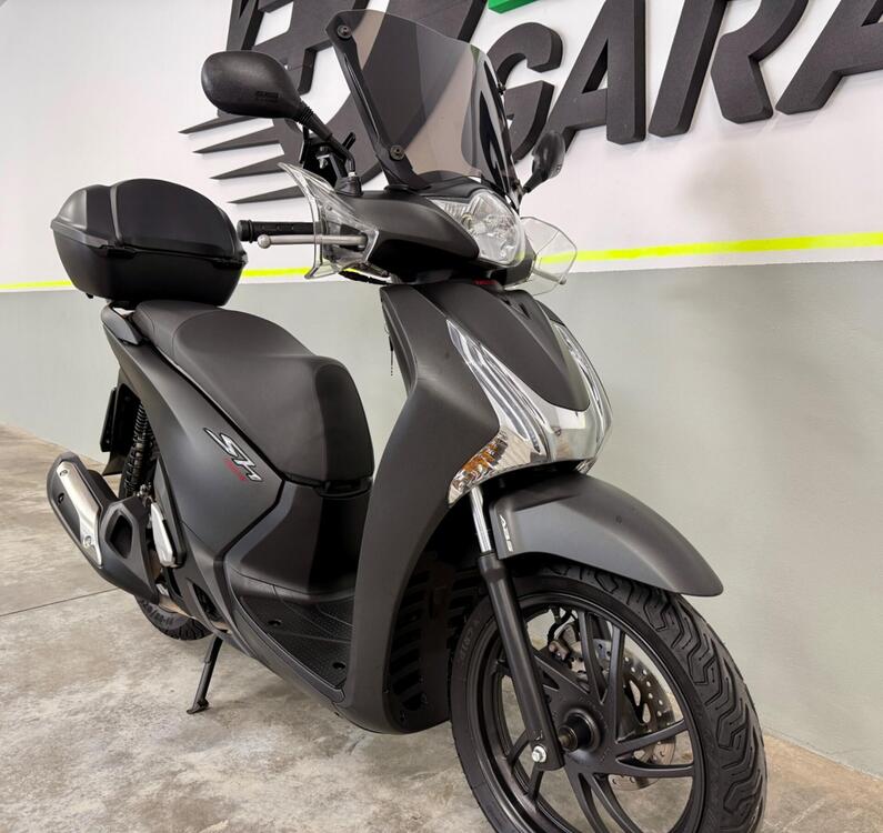 Honda SH 150 i ABS (2013 - 16) (4)