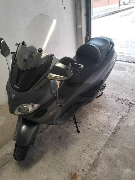 Piaggio X9 500 Evolution (3)
