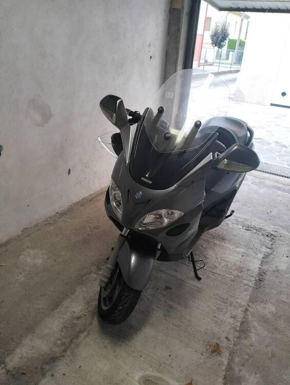 Piaggio X9 500 Evolution (4)