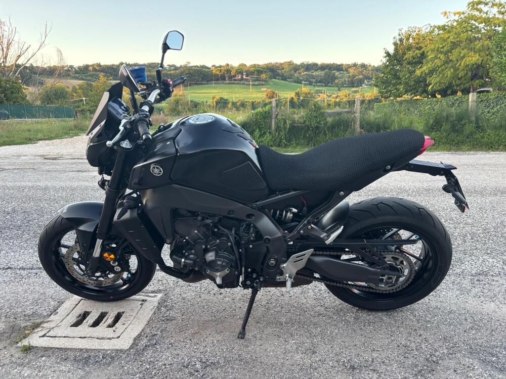 Yamaha MT-09 (2021 - 23) (3)