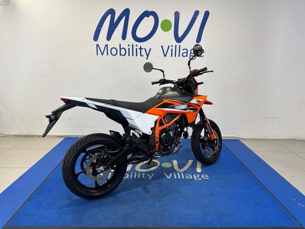 KTM 125 SMC R (2025) (2)