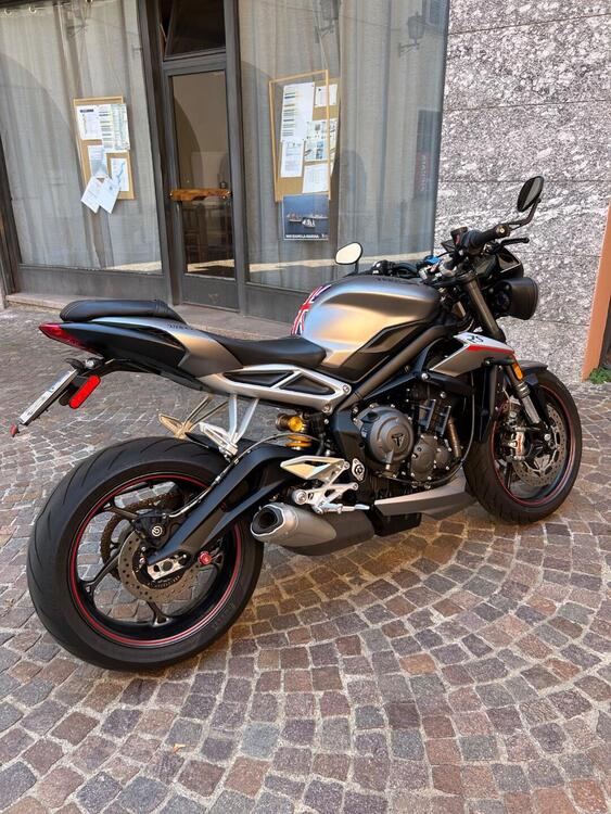 Triumph Street Triple RS (2017 - 19) (2)