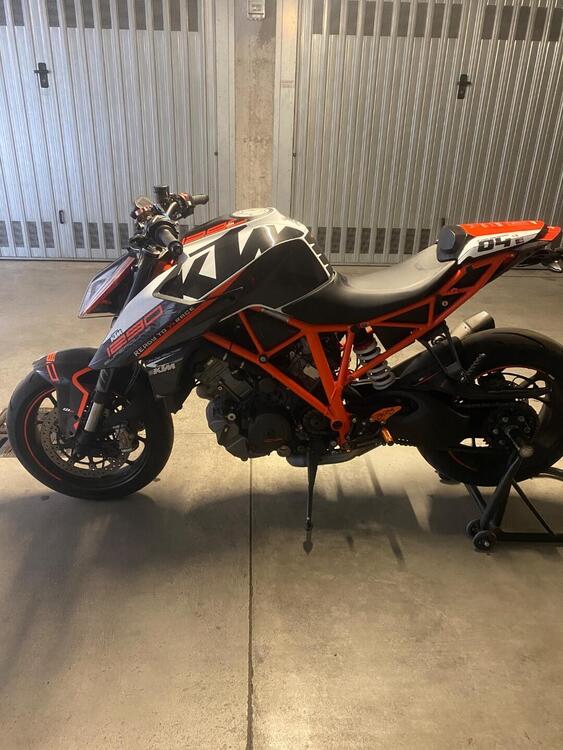 KTM 1290 Super Duke R (2019) (2)