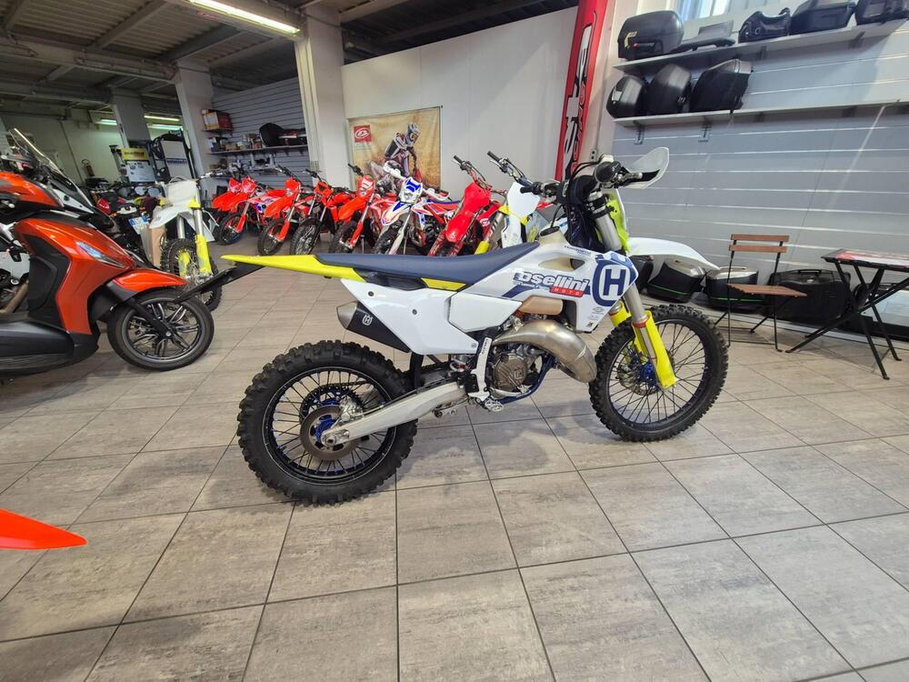 Husqvarna TE 125 (2025) (2)