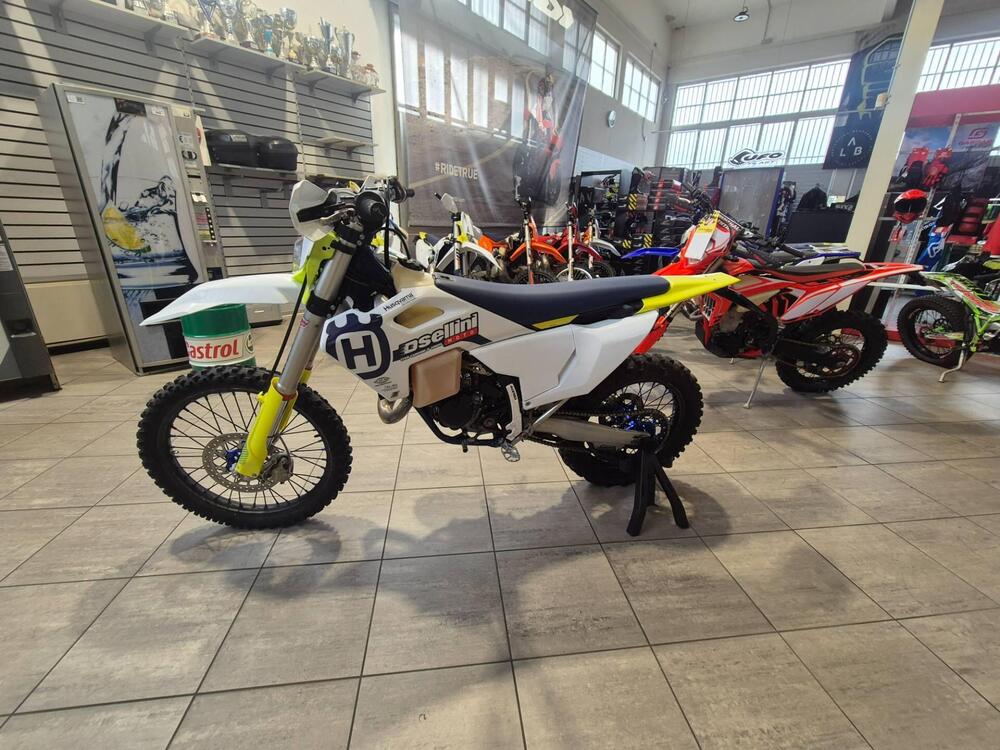 Husqvarna TE 125 (2025) (4)