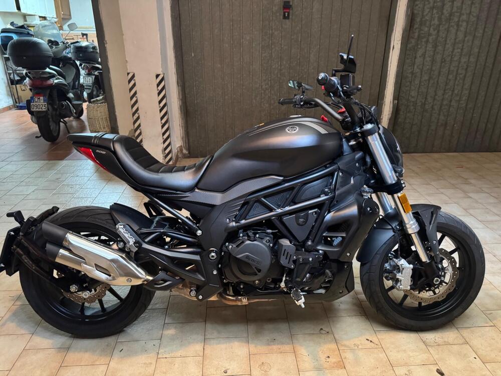 Benelli 502 C (2021 - 25)