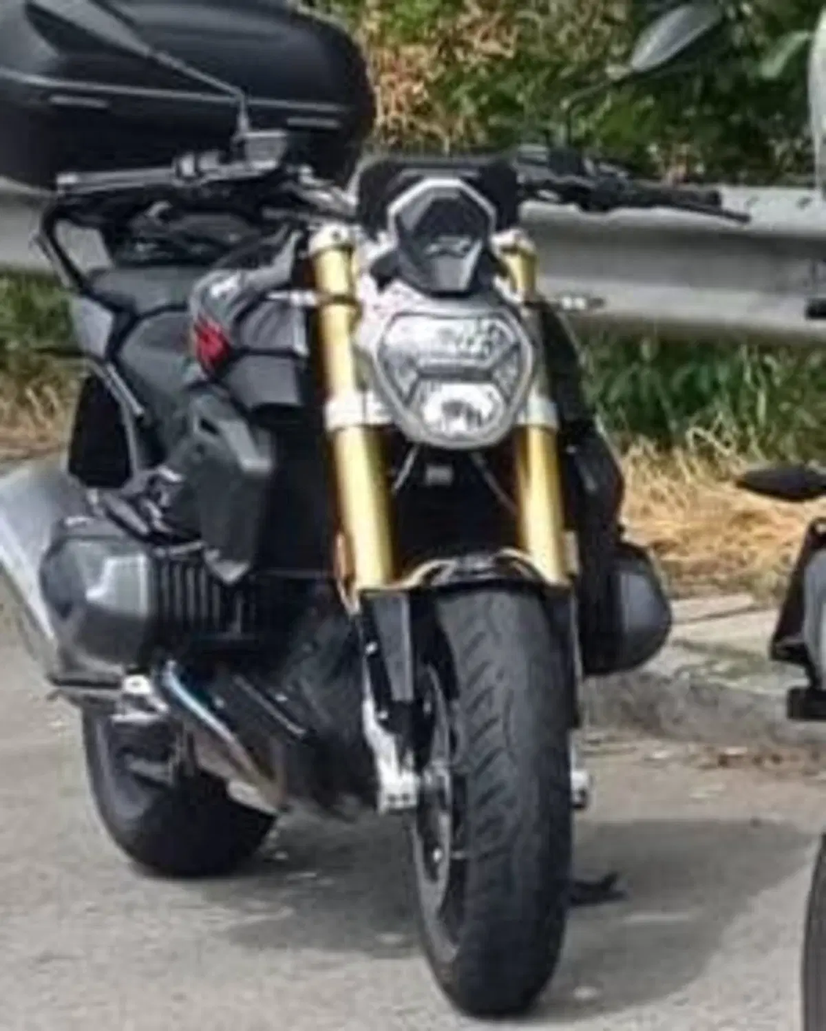 Bmw R 1250 R (2021 - 25) (2)
