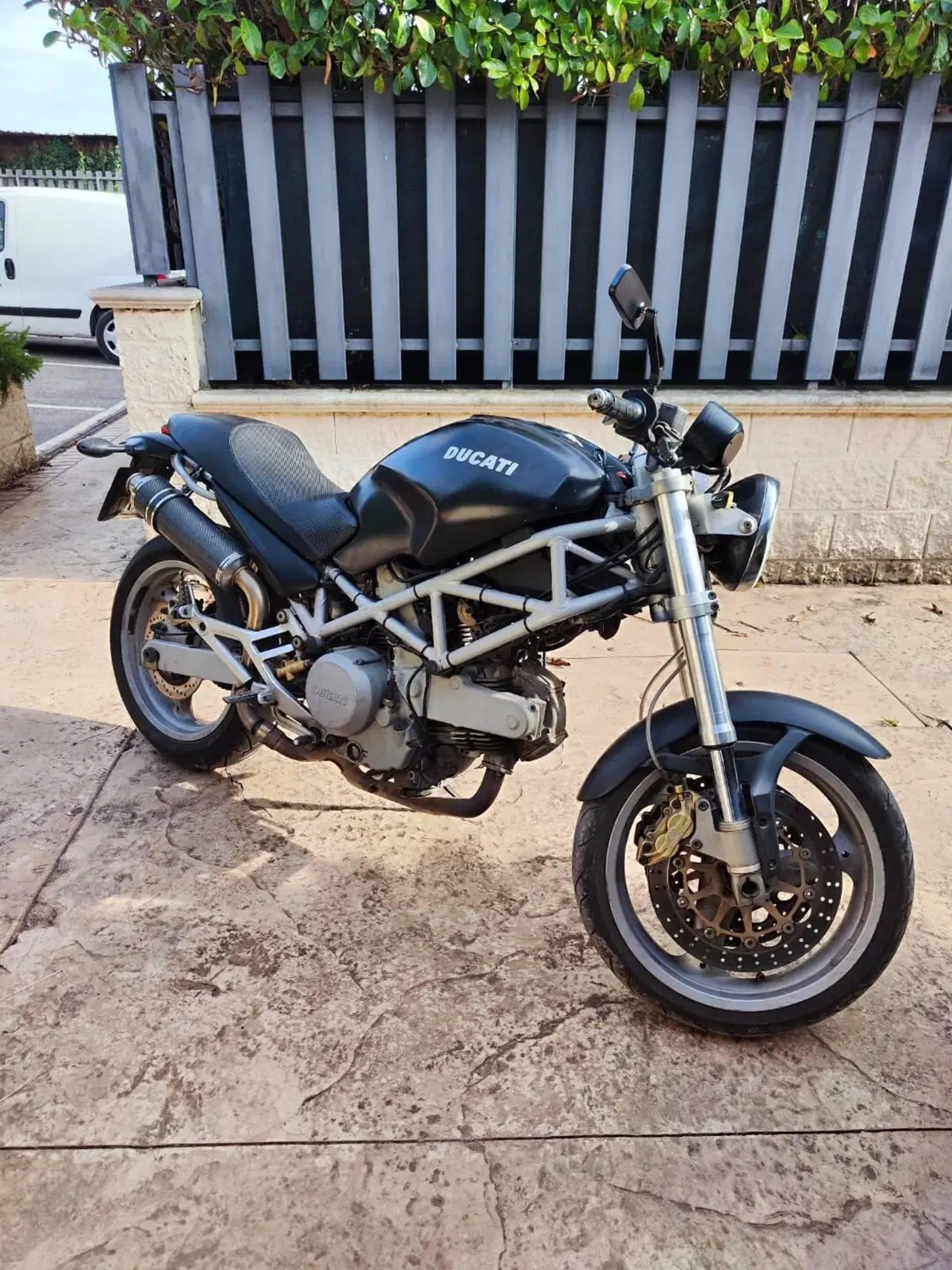 Ducati Monster 620 I.E. Dark (2002) (2)