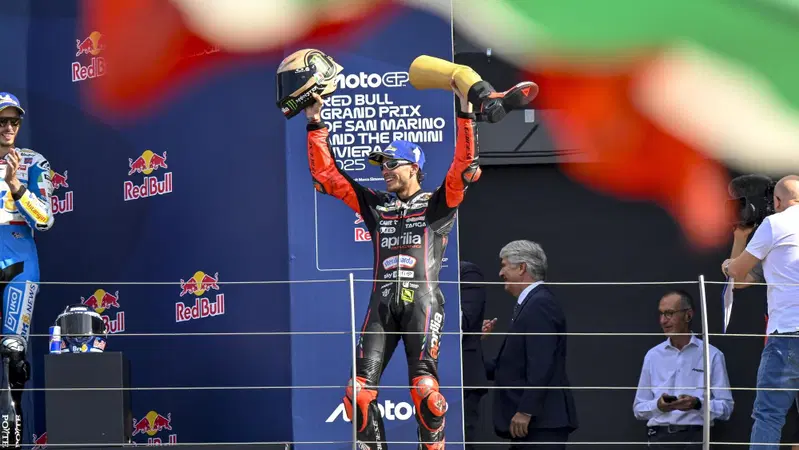 MotoGP 2025. GP di San Marino. Marco Bezzecchi: "Il podio &egrave; difficile da raccontare. Il terzo posto mondiale? Guarda me a Barcellona: ancora &egrave; presto per pensarci"